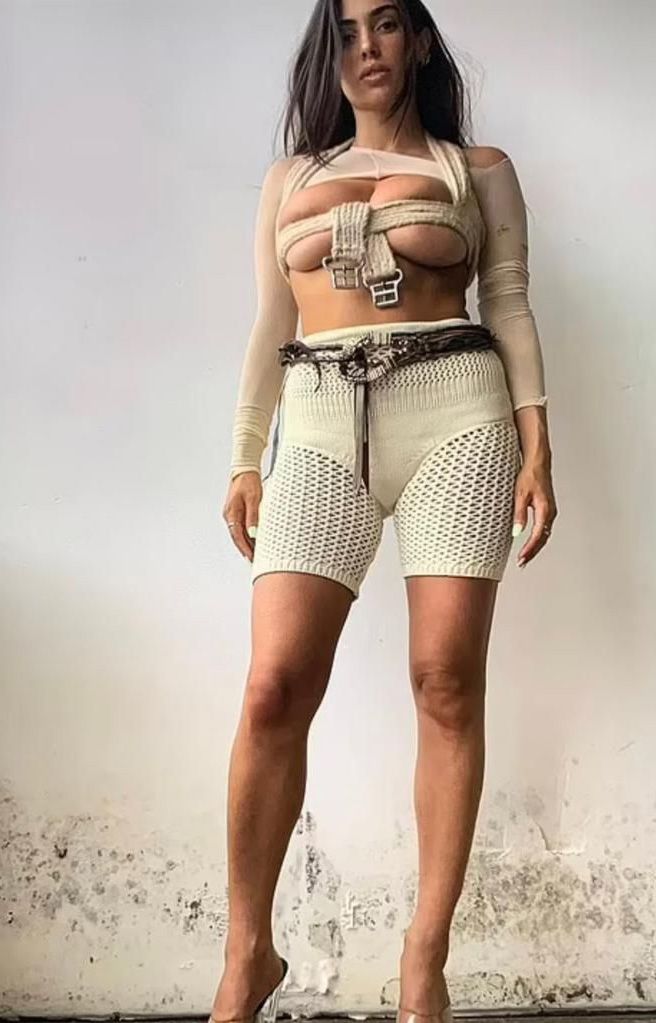 Bianca Censori Nackt. Foto - 11
