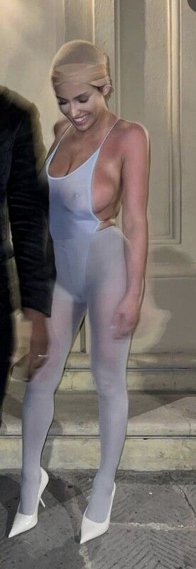 Bianca Censori Nackt. Foto - 40