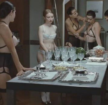 Emily Browning Nackt. Foto - 14