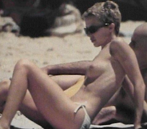 Kylie Minogue Desnuda. Foto - 7