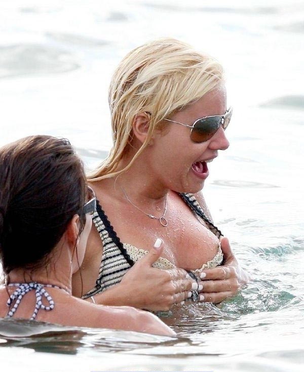 Elisha Cuthbert Nackt. Foto - 12