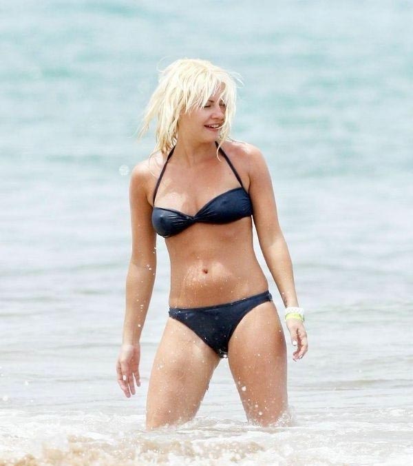 Elisha Cuthbert Nackt. Foto - 9