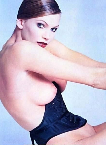Natasha Henstridge Desnuda. Foto - 18