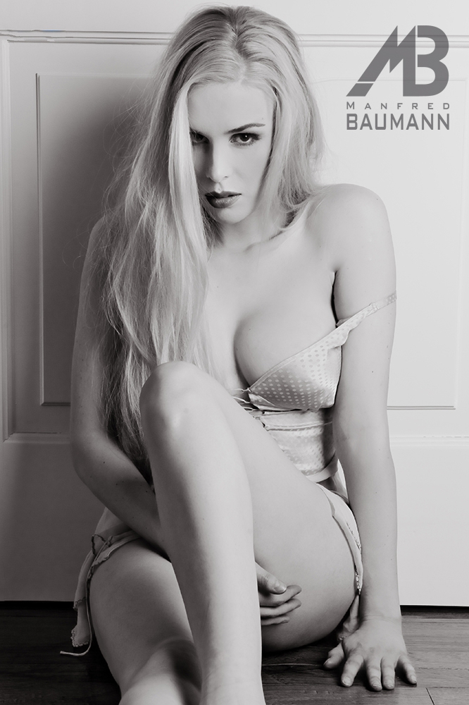 Ariane Sommer Nackt. Foto - 28
