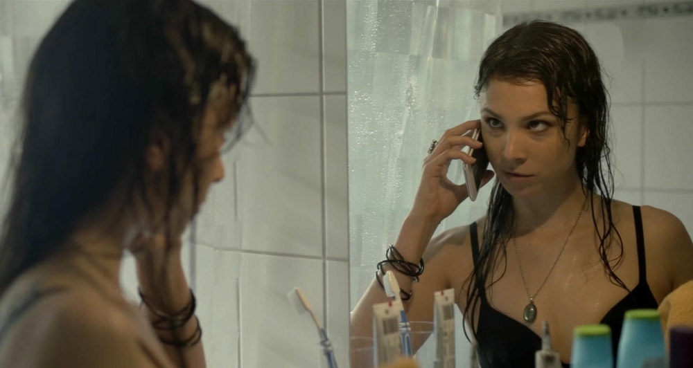 Aylin Tezel Nackt. Foto - 3