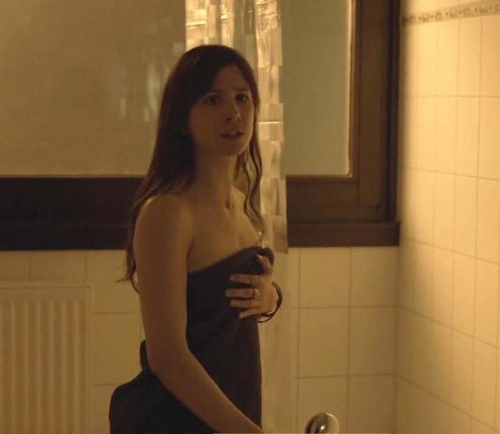 Aylin Tezel Nackt. Foto - 4
