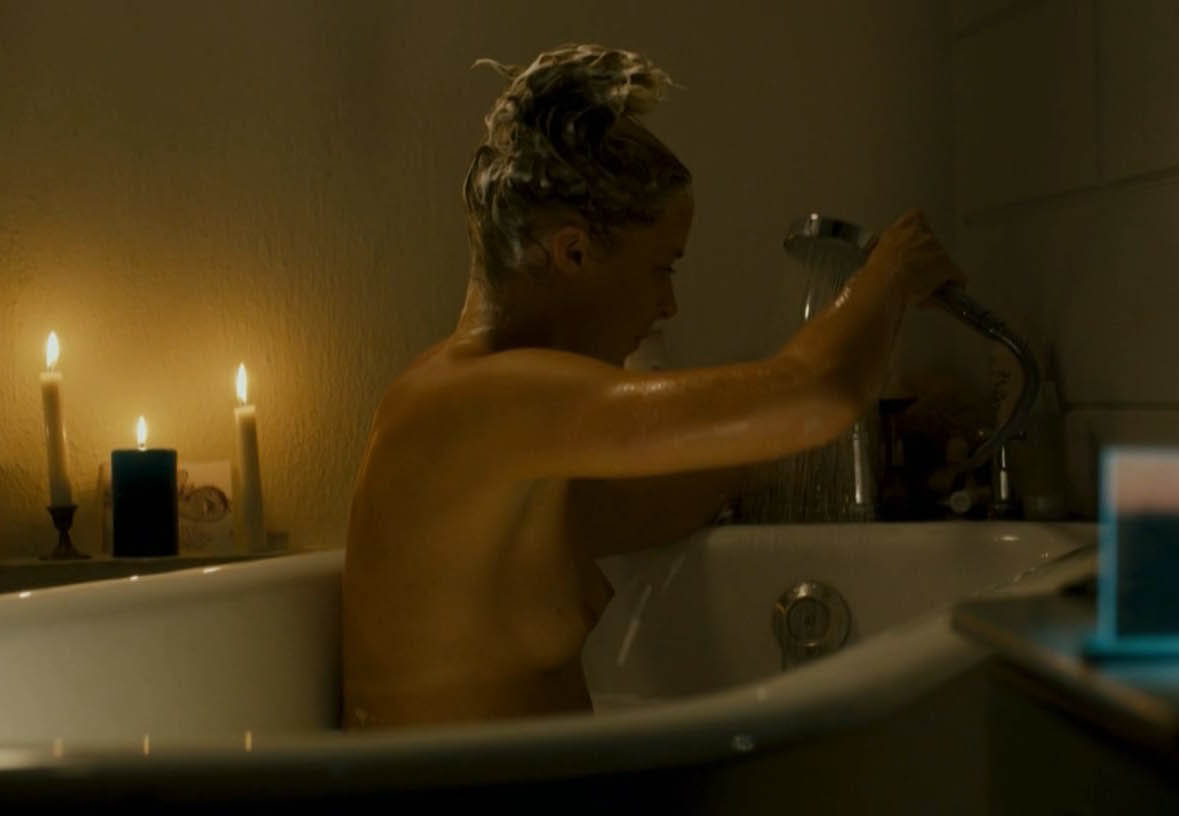 Bernadette Heerwagen Nackt. Foto - 2
