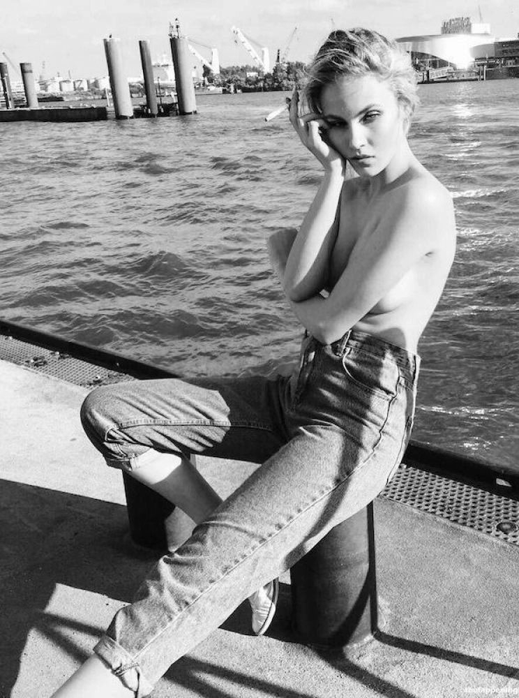 Elena Carriere Nackt. Foto - 21