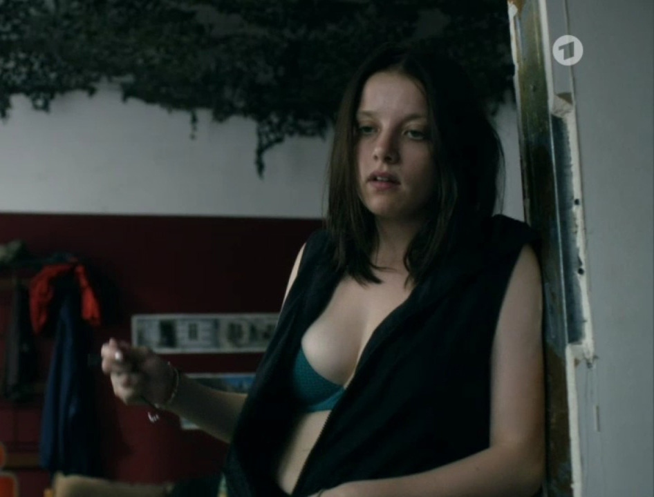 Jella Haase Nackt. Foto - 1