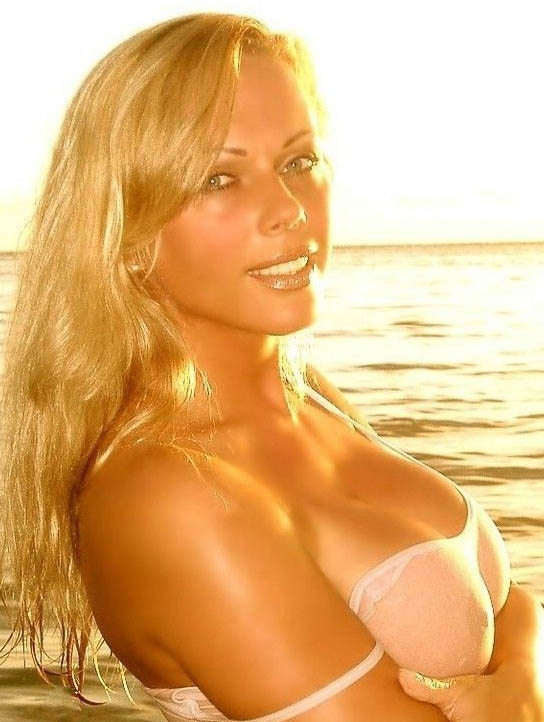Kelly Trump Nackt. Foto - 12