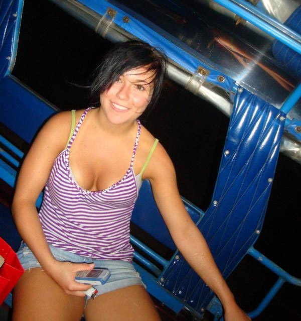 Sarah Tkotsch Nackt. Foto - 1