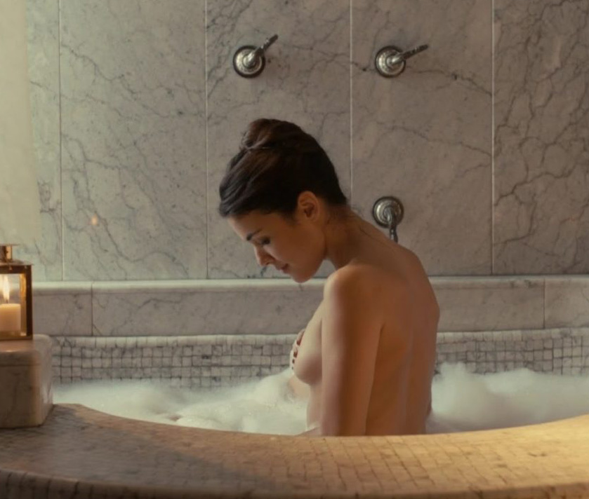 Adriana Ugarte Desnuda. Foto - 82