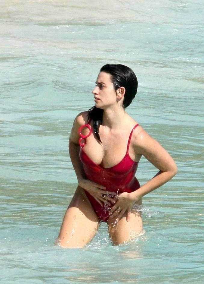 Penélope Cruz Desnuda. Foto - 27