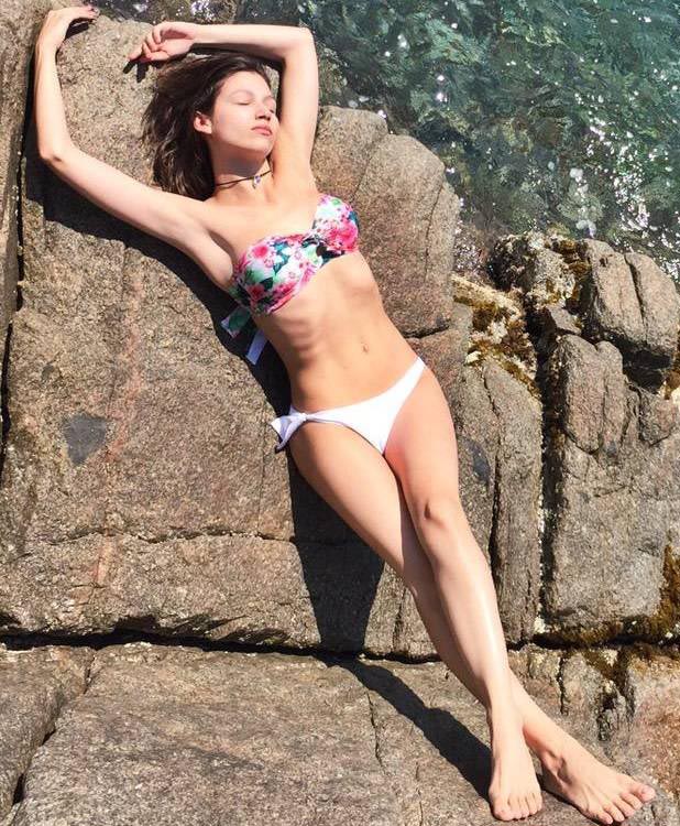 Úrsula Corberó Desnuda. Foto - 68