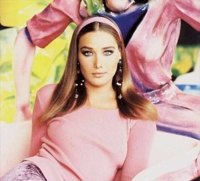 Carla Bruni Nackt. Foto - 23