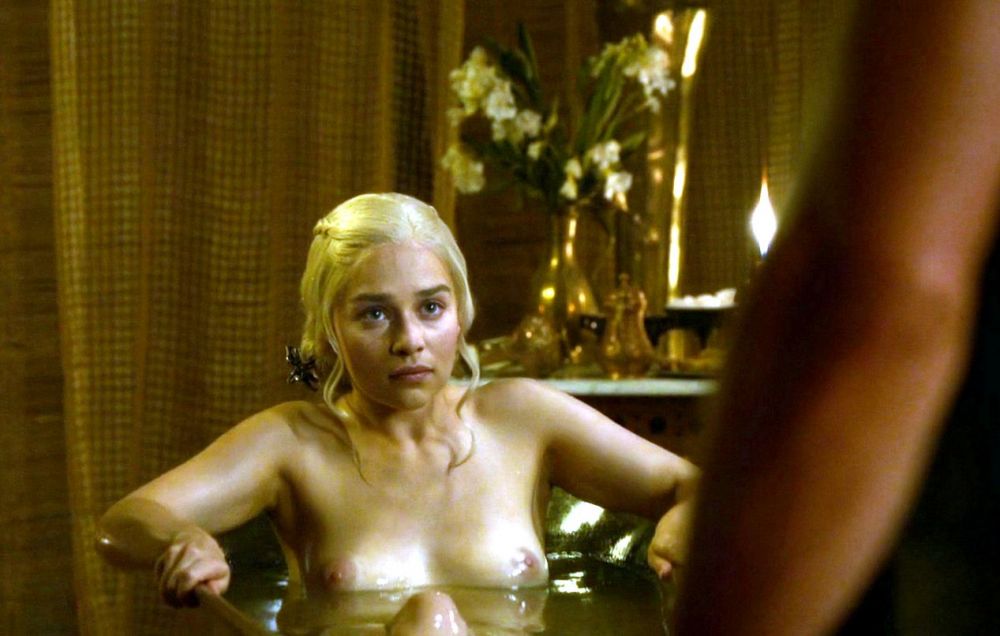 Emilia Clarke Nackt. Foto - 3