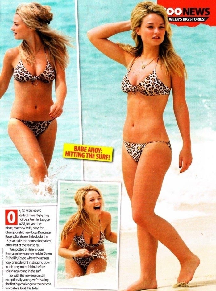 Emma Rigby follando y masturbándose desnuda