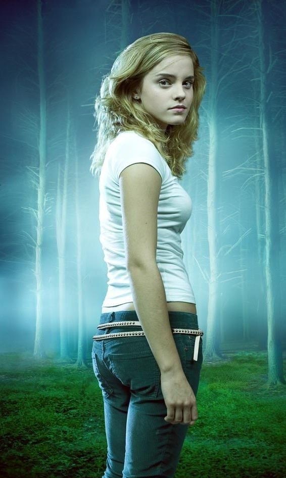 Emma Watson Desnuda. Foto - 2