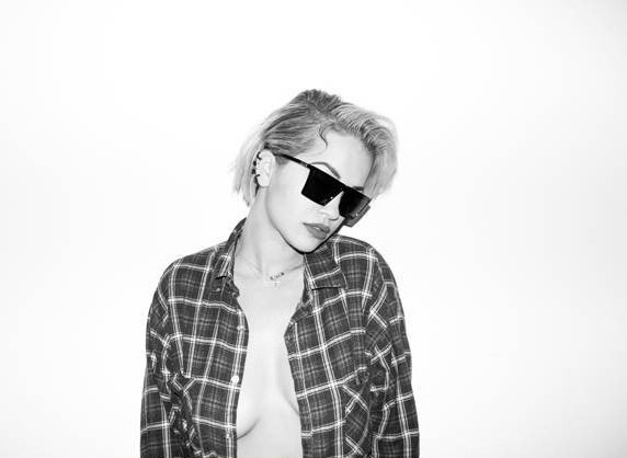 Rita Ora Nackt. Foto - 11