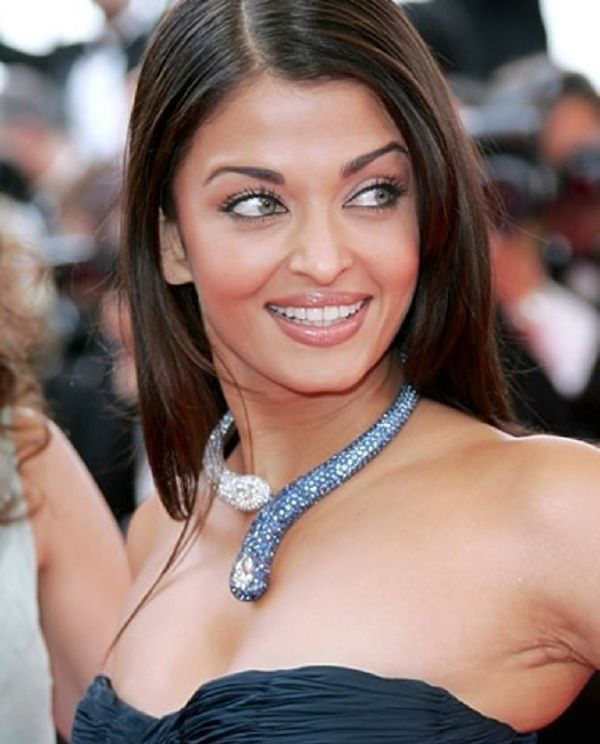 Aishwarya Rai Nackt. Foto - 18