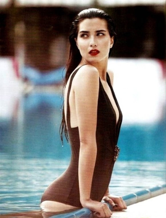 Tuba Büyüküstün Nackt. Foto - 11
