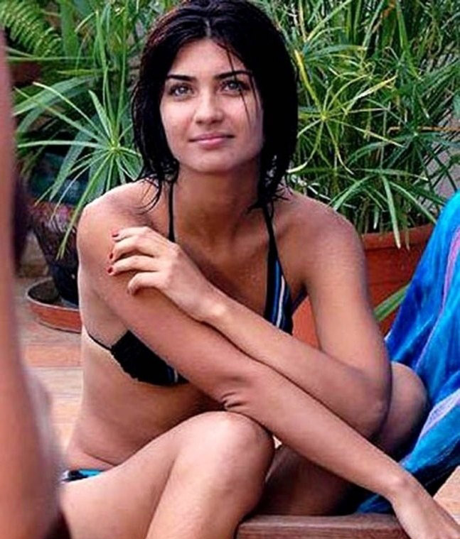 Tuba Büyüküstün Nackt. Foto - 13