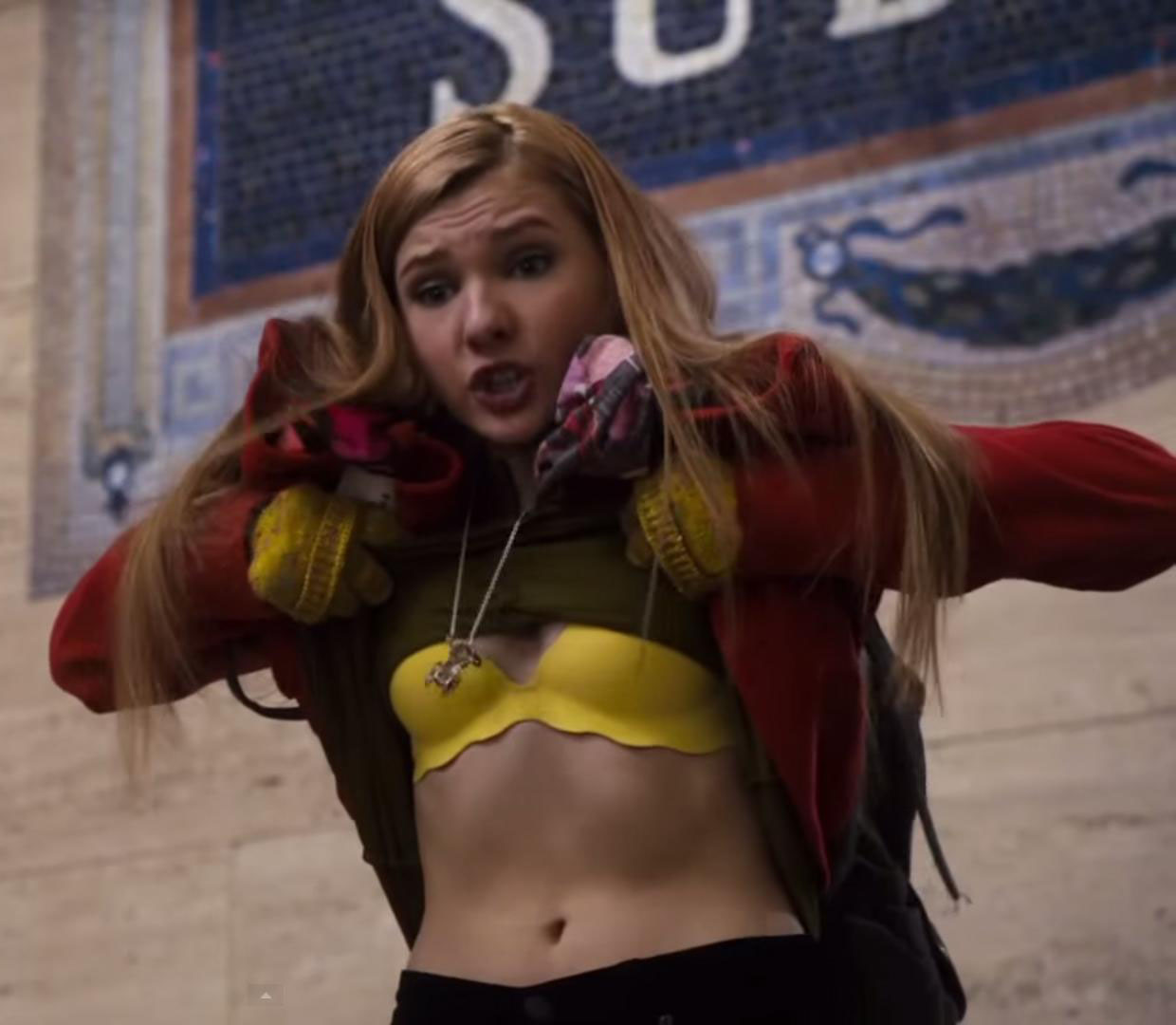 Abigail Breslin Desnuda. Foto - 20