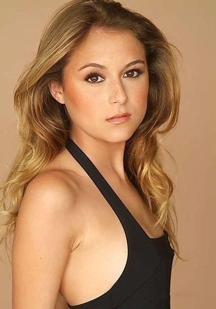 Alexa Vega desnuda fotos y escenas de sexo caliente