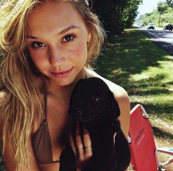 Alexis Ren Desnuda. Foto - 112
