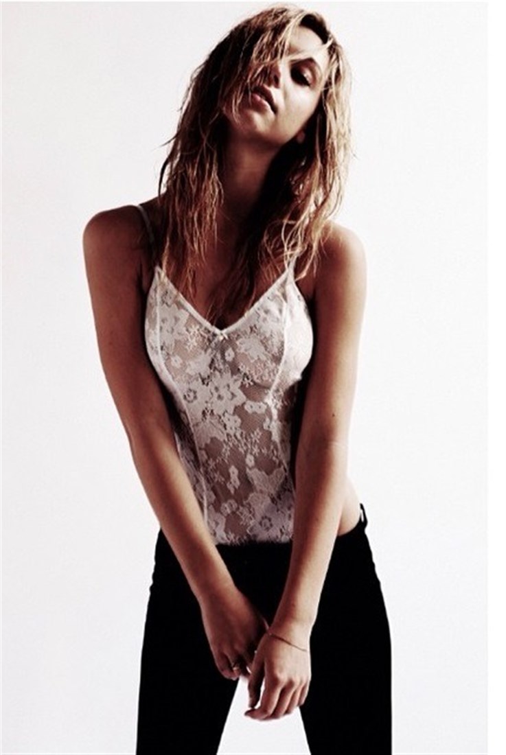 Alexis Ren Desnuda. Foto - 82