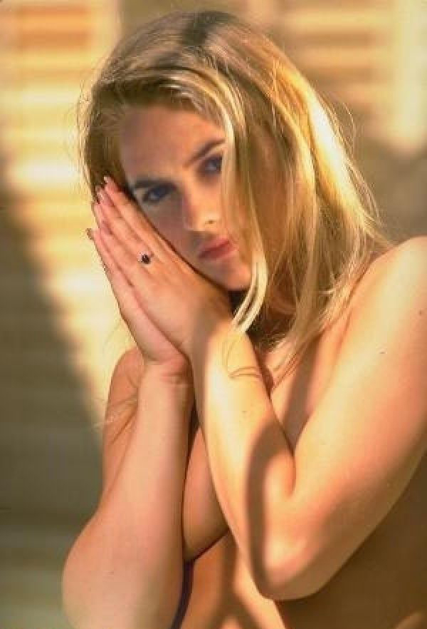 Alicia Silverstone Desnuda. Foto - 6