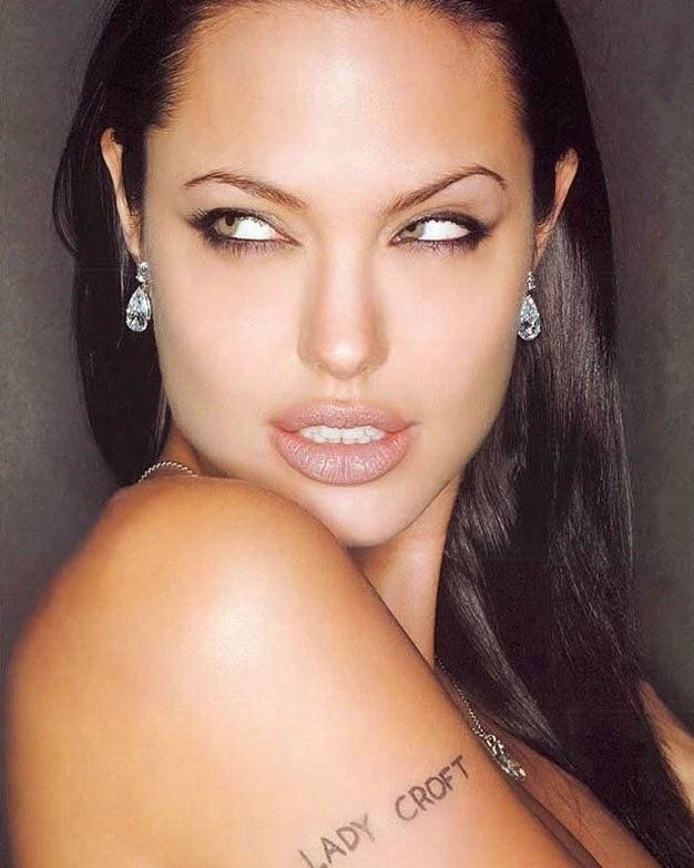 Angelina Jolie Desnuda. Foto - 98