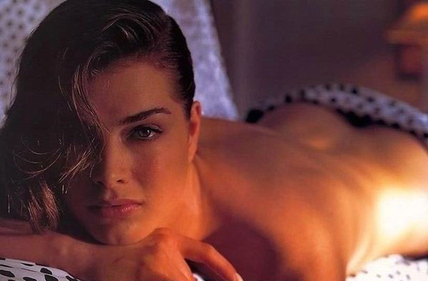 Brooke Shields se desnuda – ¡Fotos!