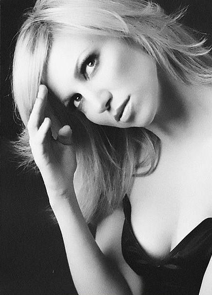 ¡Vaya! ¿Estás listo para ver las hermosas fotos de Debbie Gibson totalmente desnuda?