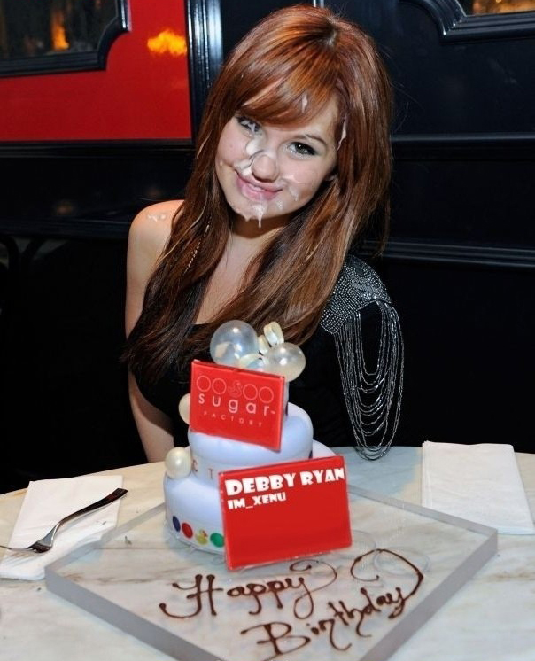 Debby Ryan Nackt. Foto - 26