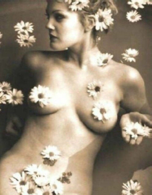 Drew Barrymore Nackt. Foto - 1