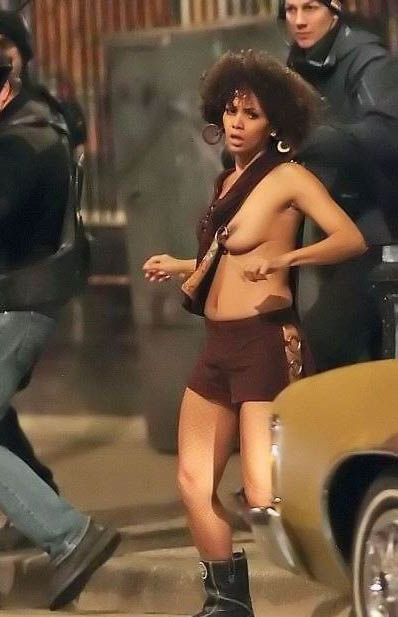 Halle Berry Desnuda. Foto - 34