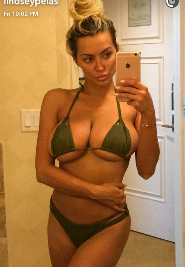 Lindsey Pelas Nackt. Foto - 4