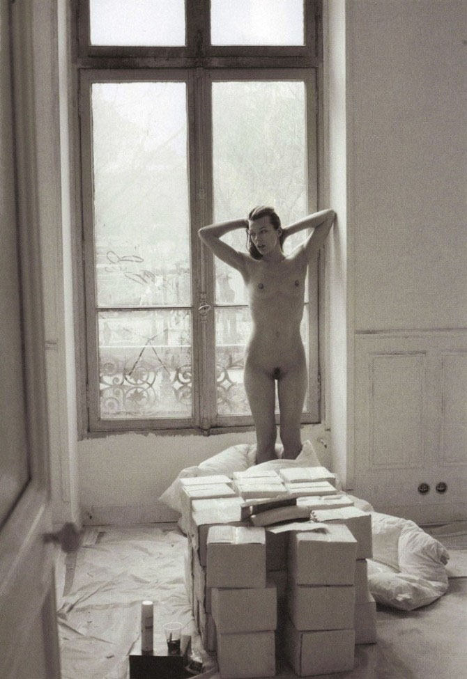 Milla Jovovich Desnuda. Foto - 31