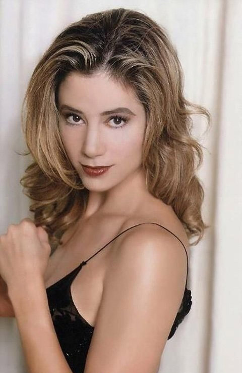 Mira Sorvino ya salió desnuda