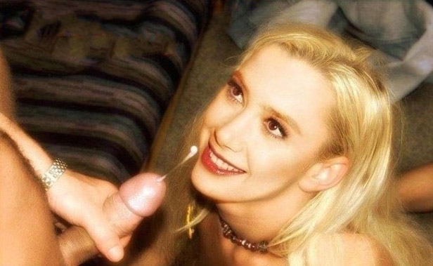 Mira Sorvino Nackt. Foto - 17
