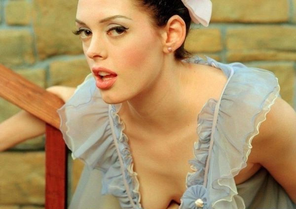 Rose McGowan Desnuda. Foto - 48