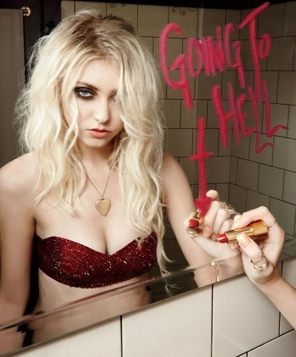 Taylor Momsen Nackt. Foto - 1