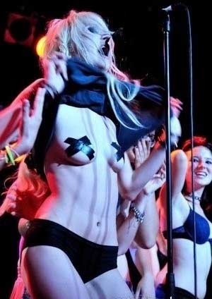 Taylor Momsen Nackt. Foto - 6